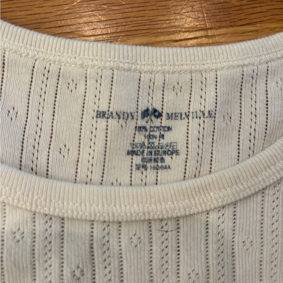 Brandy Melville Short Sleeve Top - Picture 3 of 3